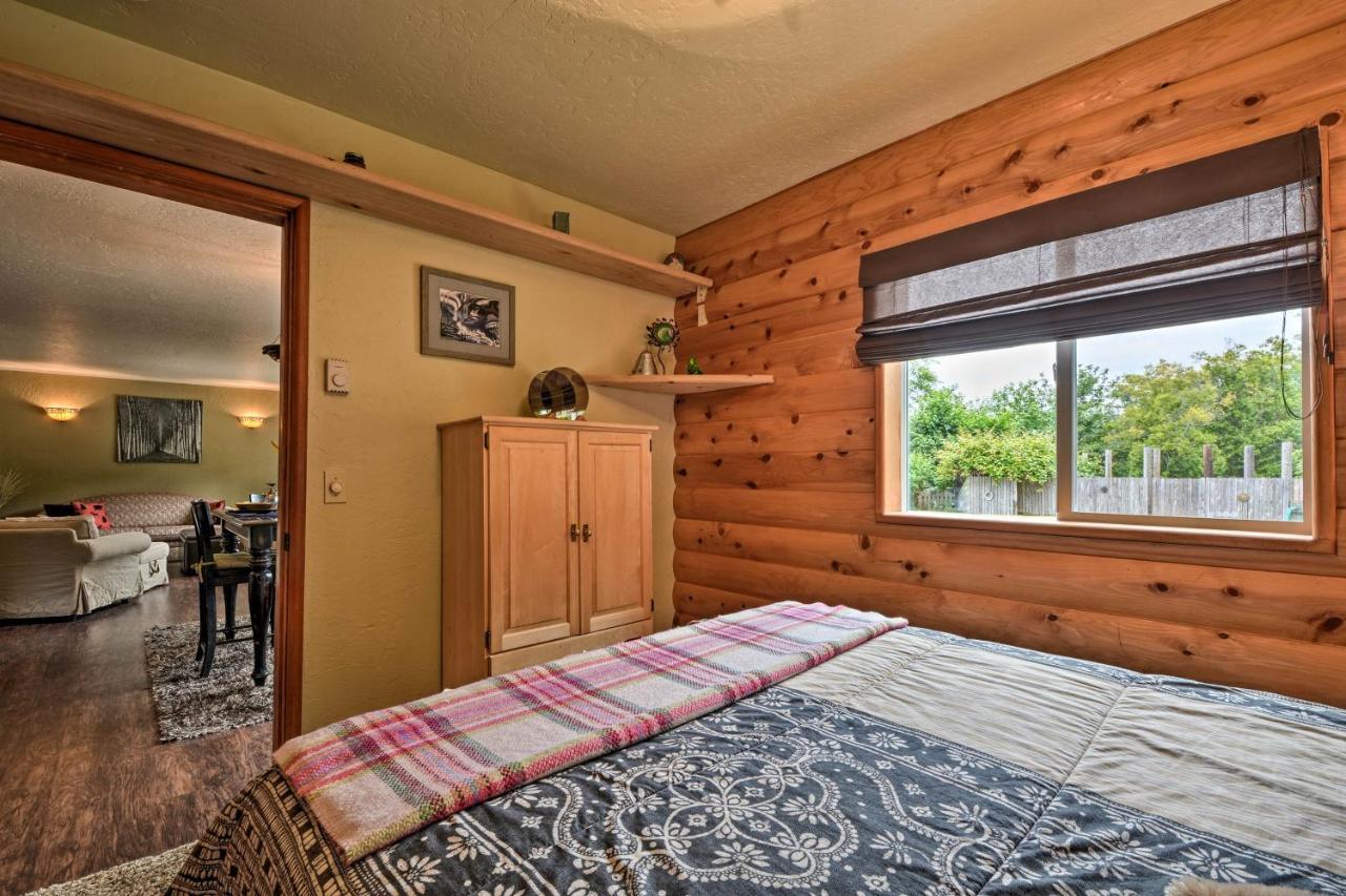 Gold Beach Apartment With Activities - 2 Mi To Ocean Bagian luar foto